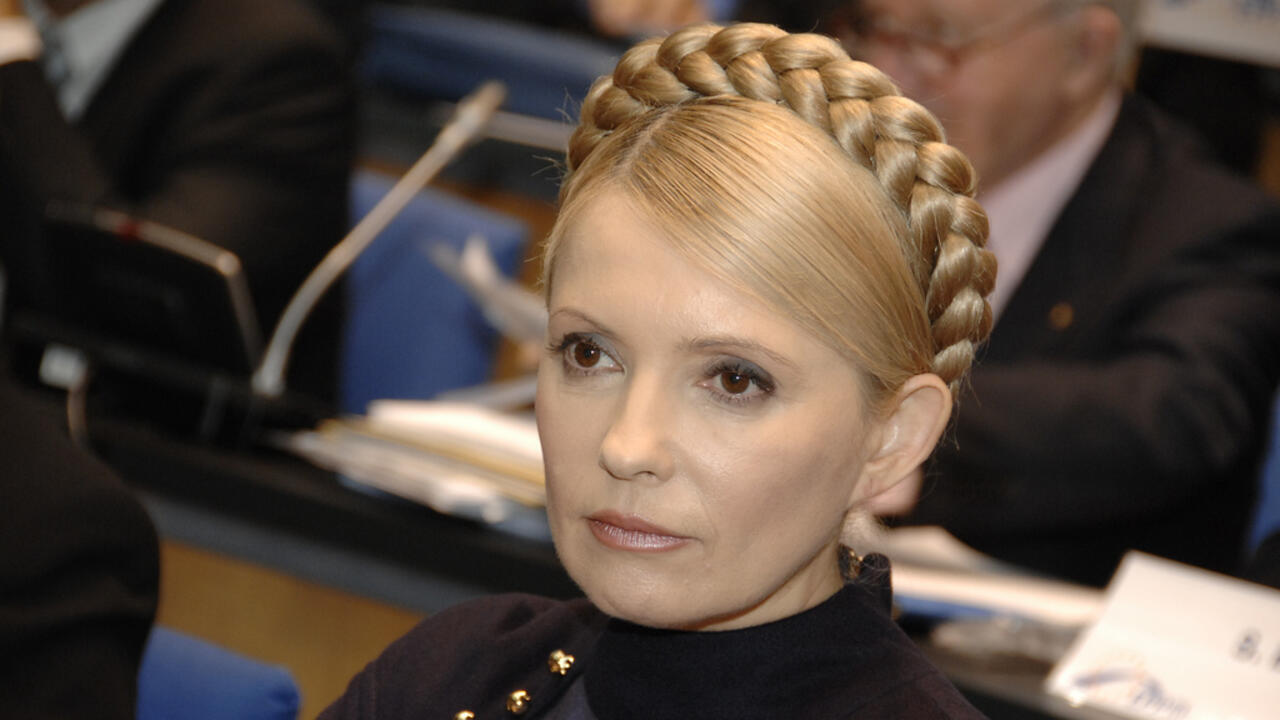 Iúlia Timochenko faz greve de fome em protesto contra suposta fraude